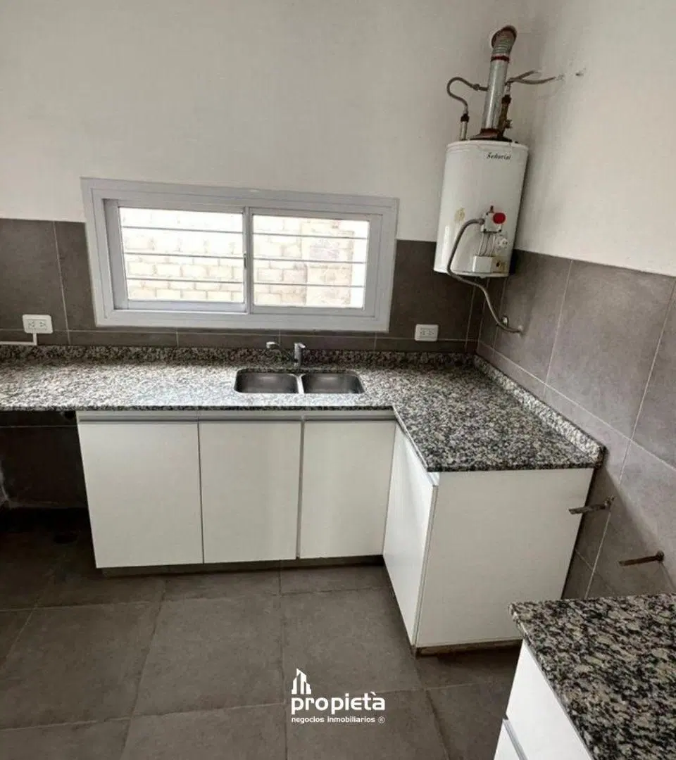 SE ALQUILA DUPLEX EN VILLA MARIA 2