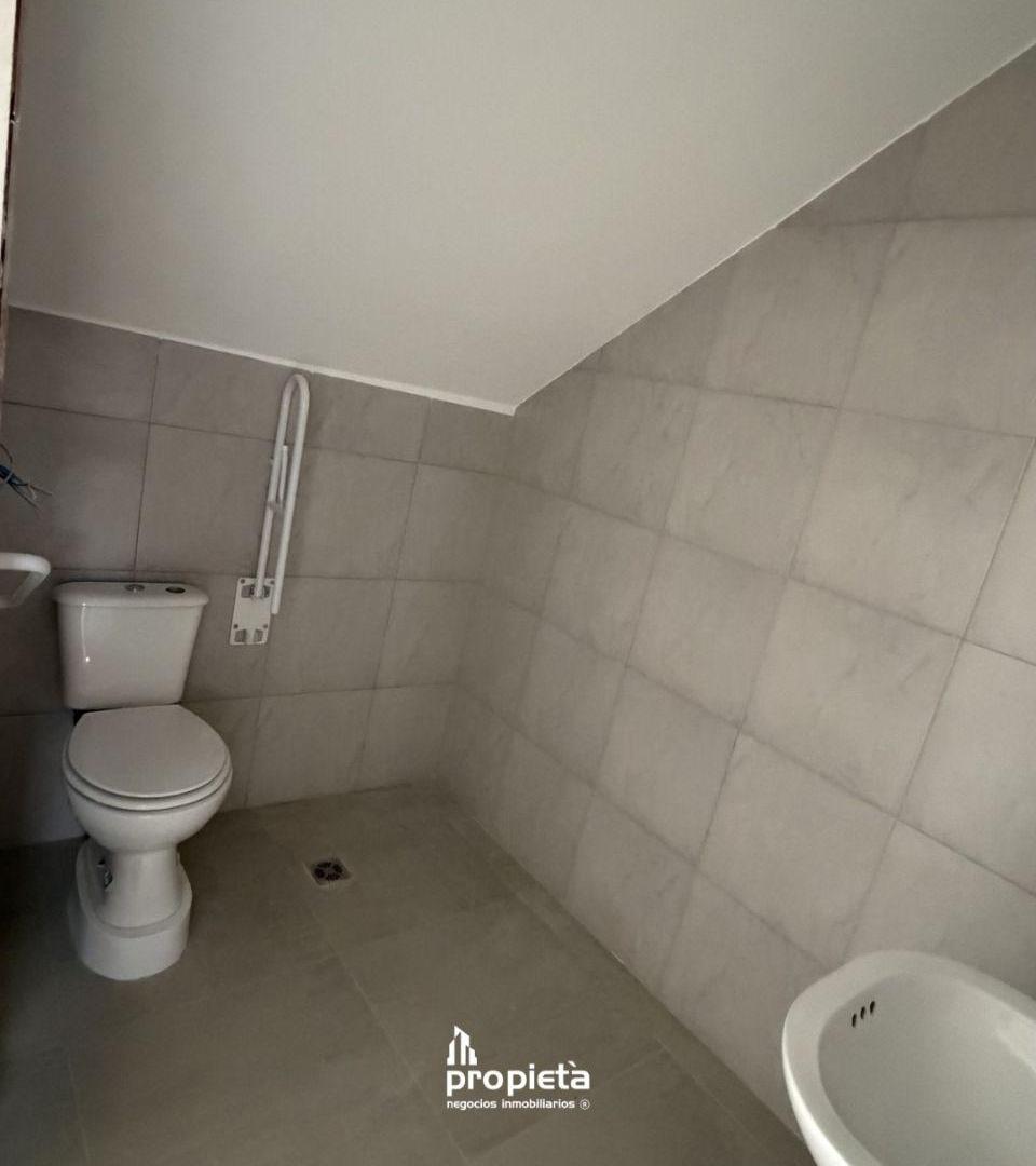 SE ALQUILA LOCAL COMERCIAL