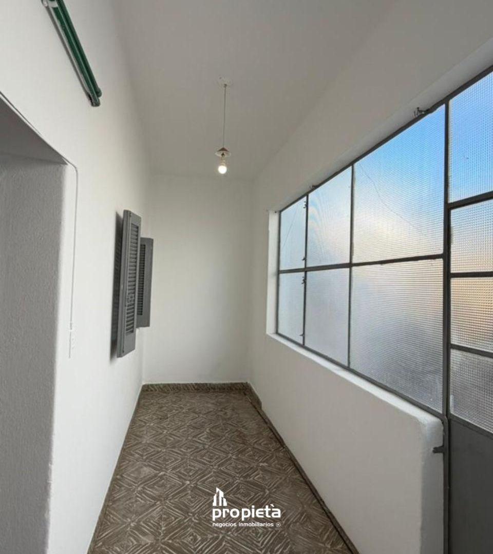SE ALQUILA CASA PARA USO COMERCIAL