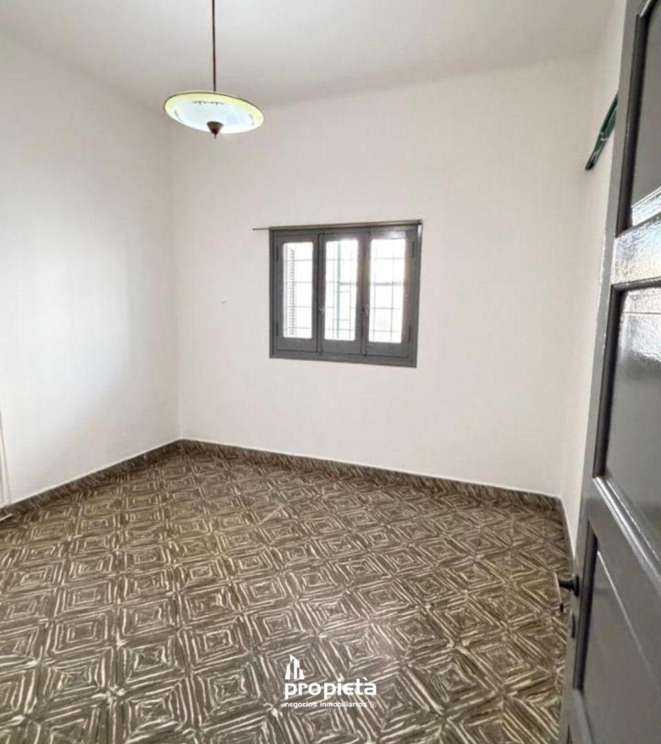 SE ALQUILA CASA PARA USO COMERCIAL
