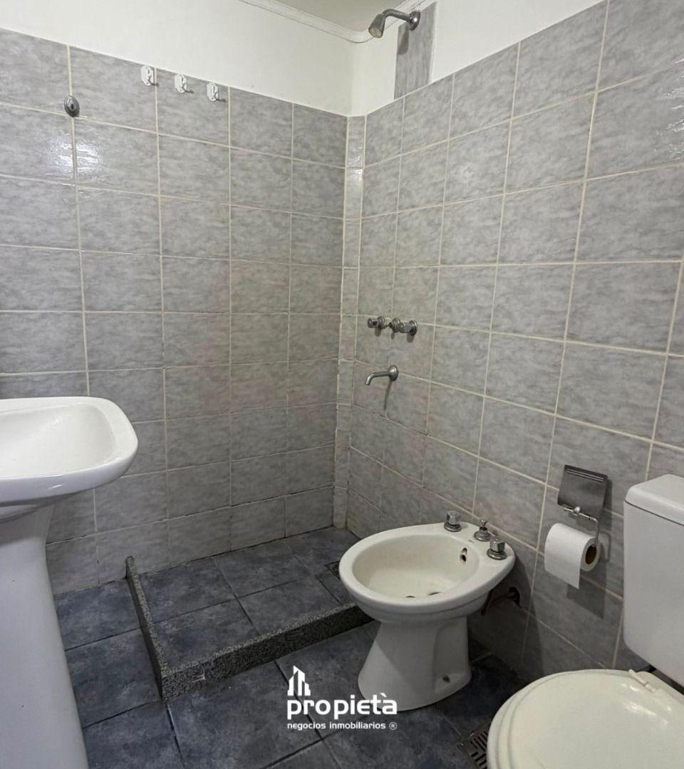 SE ALQUILA LOCAL COMERCIAL