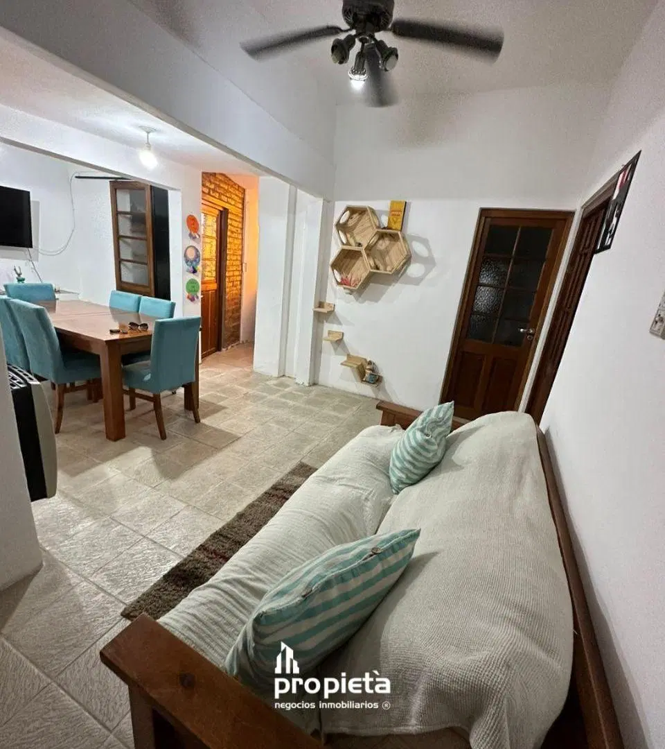 SE ALQUILA CASA EN VILLA MARIA 1