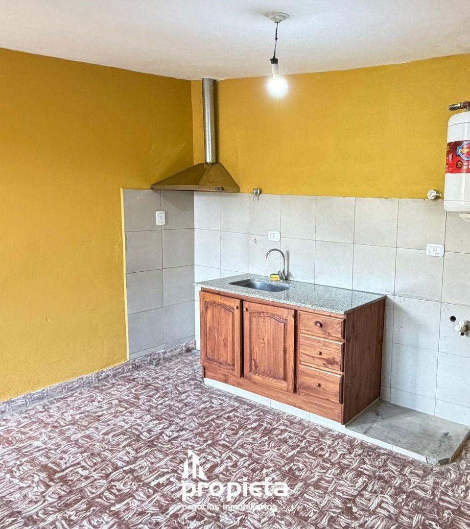Foto de SE ALQUILA DEPARTAMENTO EN DALMACIO VELEZ, imagen 1