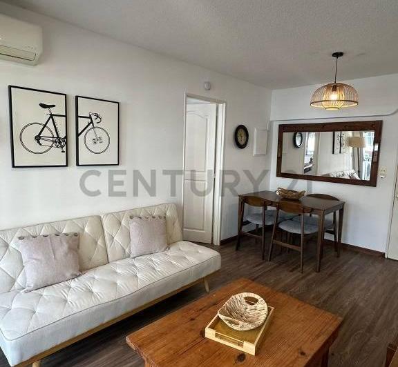 Punta Carretas , 1 dormitorio, 2 balcones,  AMOBLADO y GARAGE a metros de rambla 5