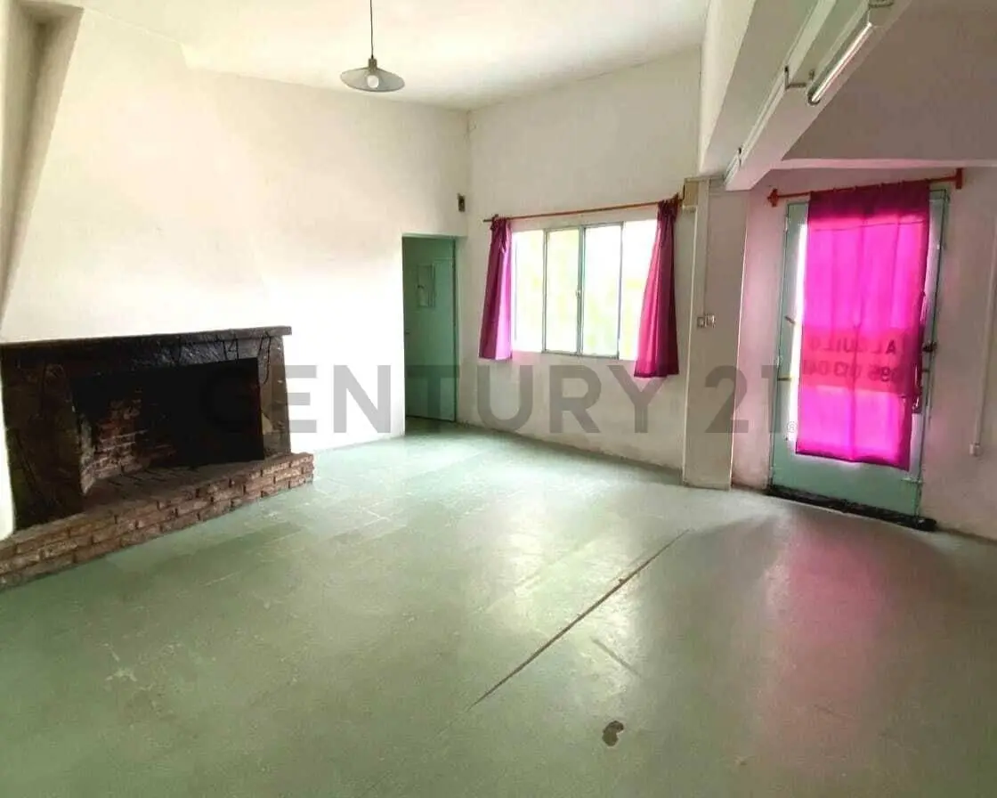 Alquiler/Casa 1 dormitorio/Negocio/Patio/Bus en la puerta/Excelente Ubicación. 1