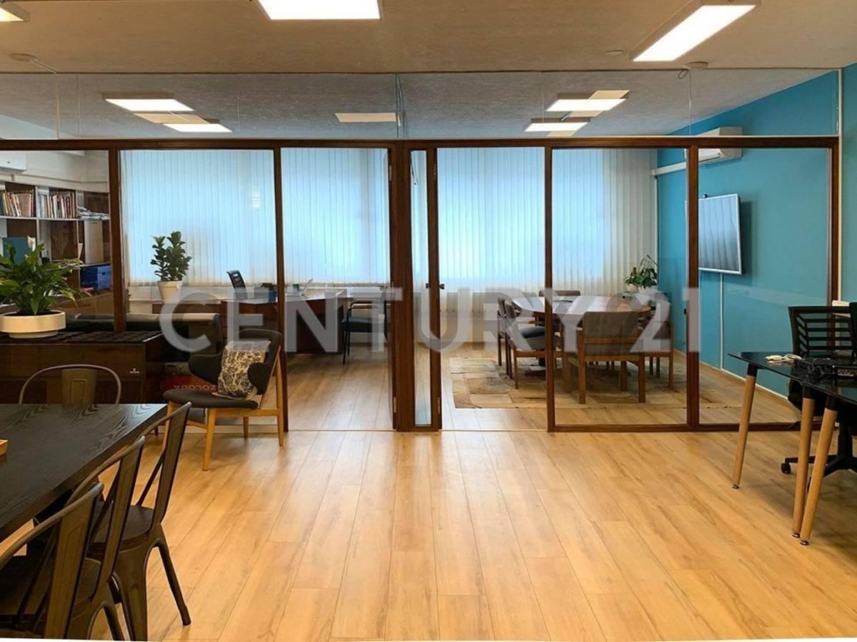 Foto de Alquiler Oficina 95 M² +Garaje Totalmente equipada Ciudad Vieja a Mts, imagen 5