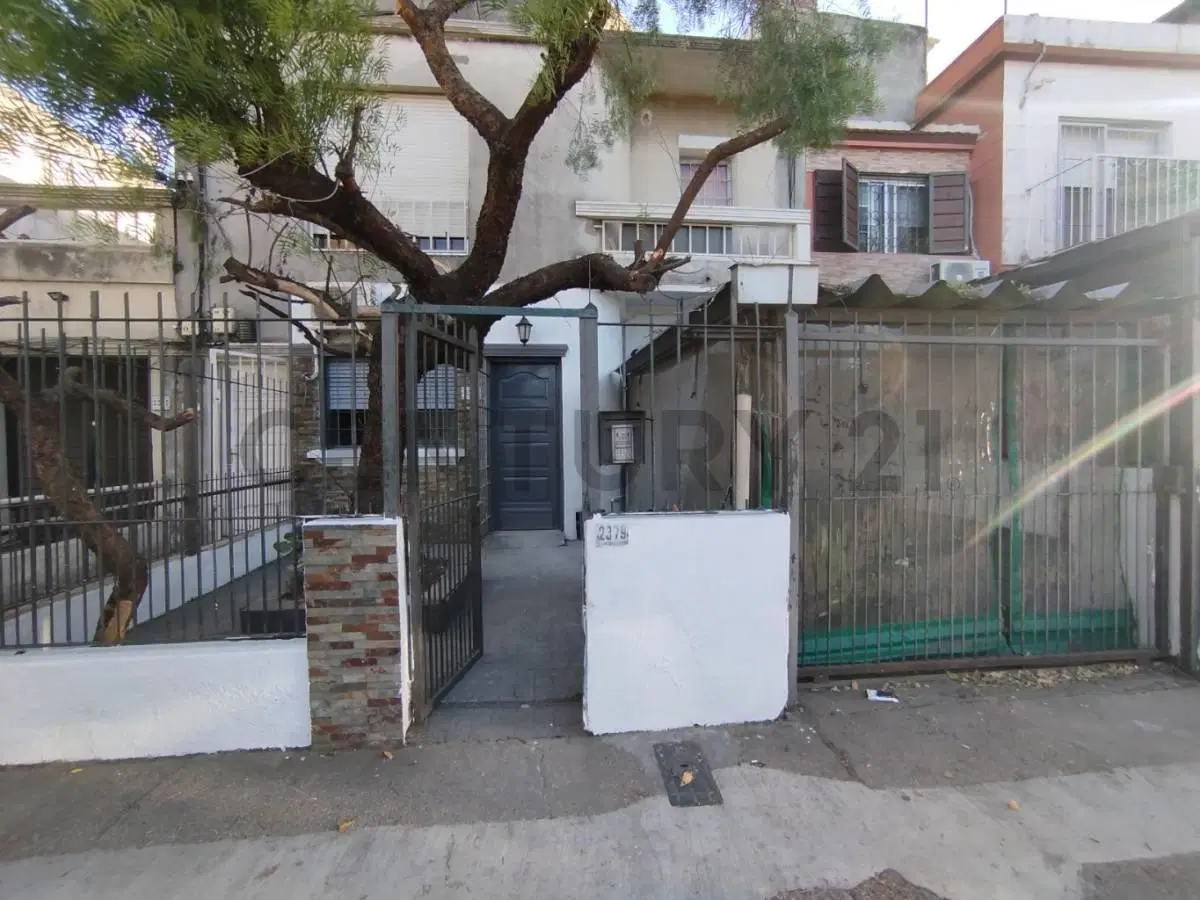 Alquiler en la Blanqueada|3dorm|Garage| FrenteyPatio| Bv José batlle y Ordóñez 3