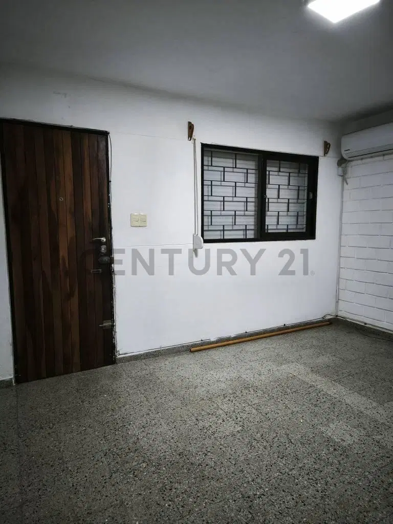 Inversionistas! a pasos Av. Lezica-Venta dúplex 3 Dorm, Alq.$20.000 garantía CGN 4