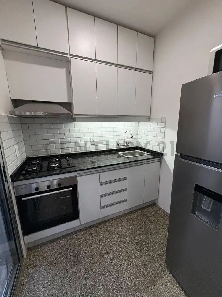 1 dormitorio con patio, reciclado a nuevo en Goes 4