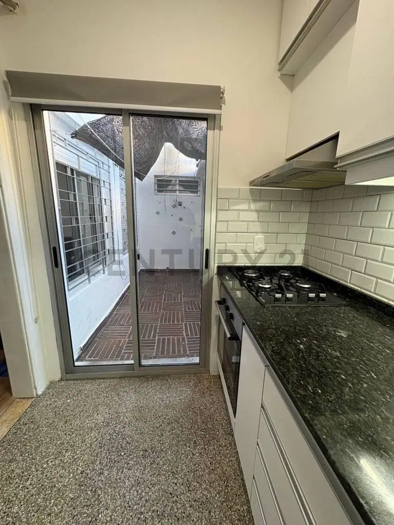 1 dormitorio con patio, reciclado a nuevo en Goes 5