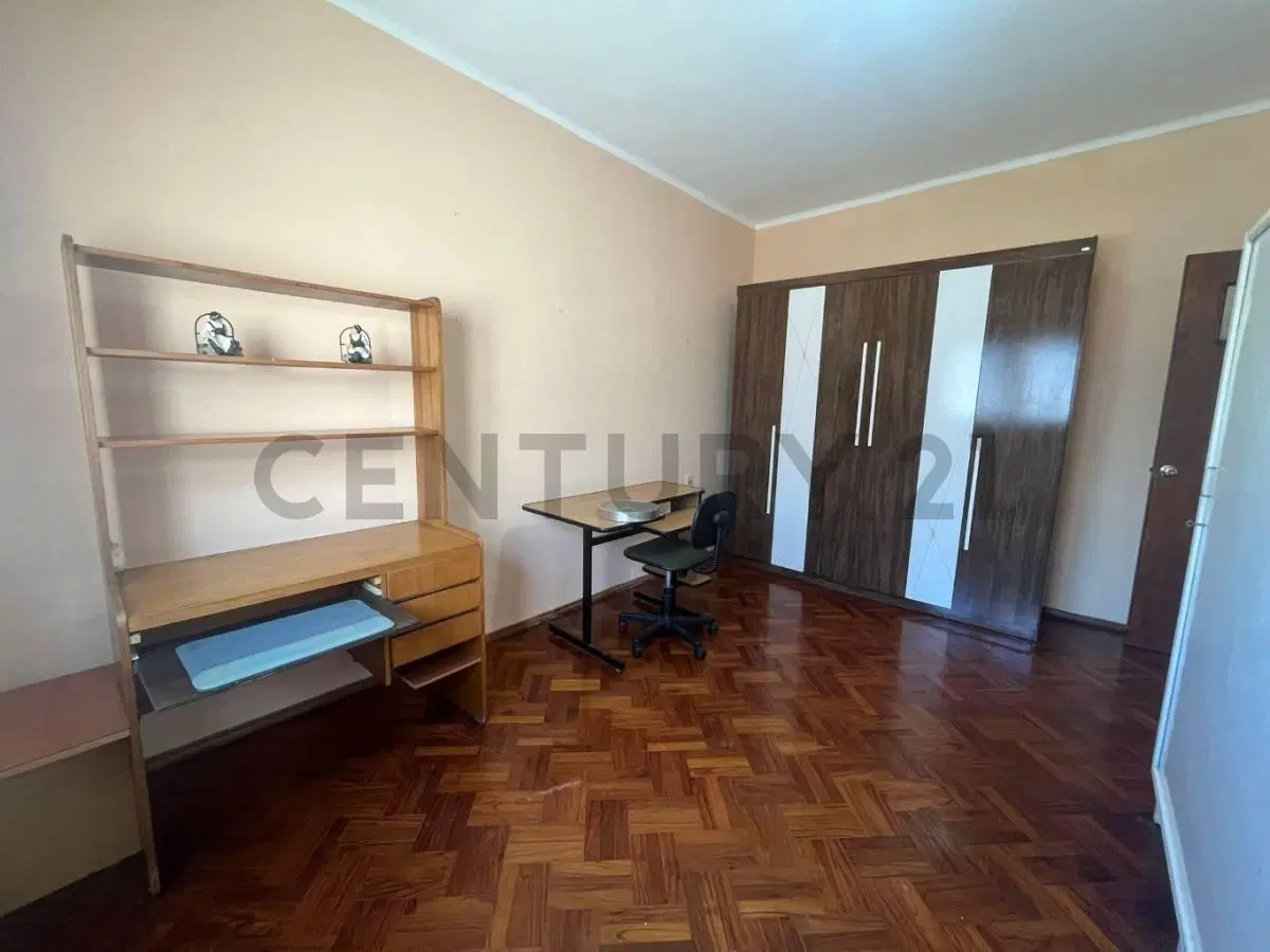 Alquiler casa Av Italia y Propios, 160m2, 3 dormitorios, garage, jardín, balcón 2