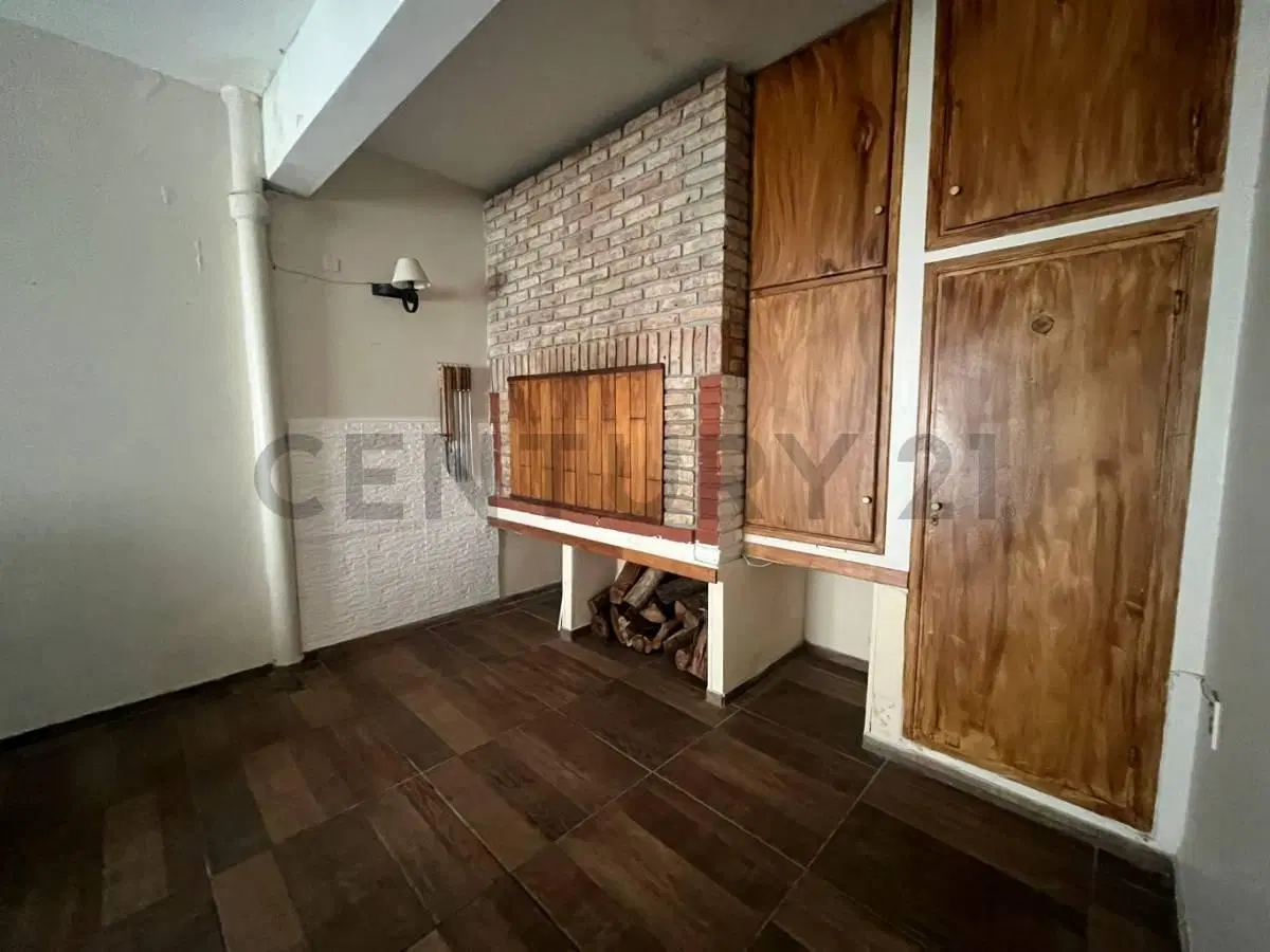 Alquiler casa Av Italia y Propios, 160m2, 3 dormitorios, garage, jardín, balcón 3