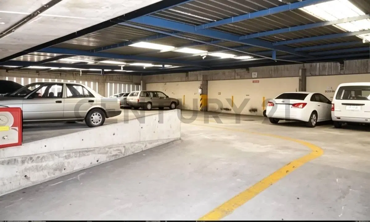 Garage en venta en zona céntrica: cómodo, seguro y de fácil acceso. 1