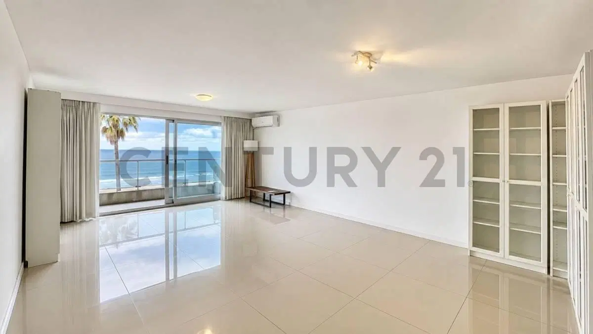 ALQUILER APTO FRENTE AL MAR,BUCEO/MALVIN,BALCON,3 DOR,3 BAÑOS,GARAGE X2,PISCINA 1