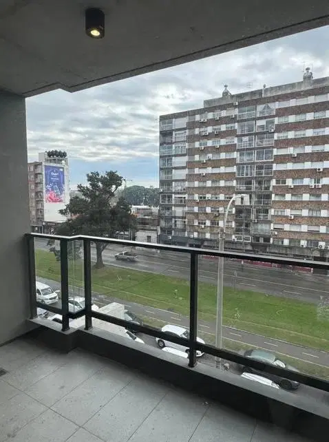 MONOAMBIENTE A ESTRENAR sobre Av.Italia, Parque Batlle. C/BALCON. 2