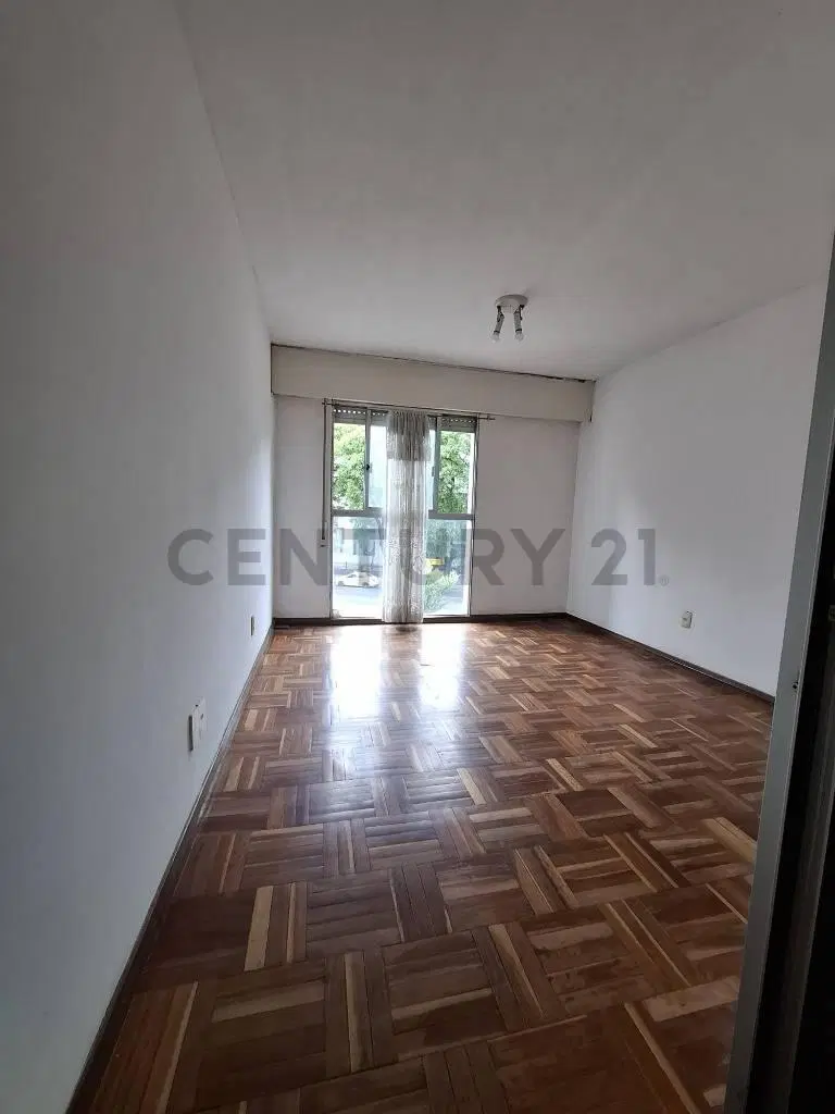 Monoambiente Frente Pereira Rossell | Ideal Inversión o Consultorio | Apto Banco 2