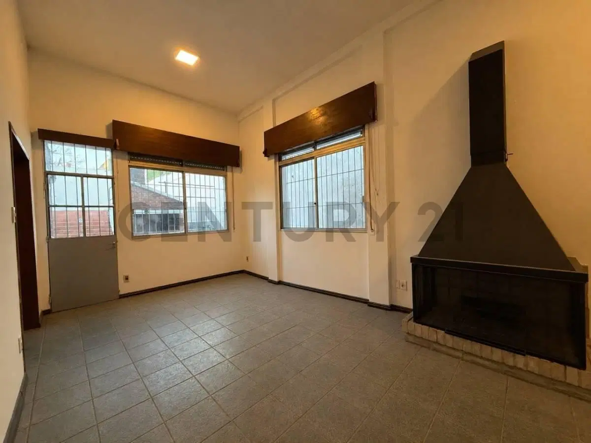 Alquiler CASA con gran Fondo, Piscina, Jacuzzi, Parrillero y GARAGE 1