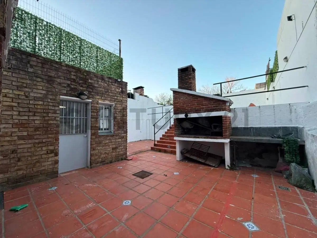 Alquiler CASA con gran Fondo, Piscina, Jacuzzi, Parrillero y GARAGE 4