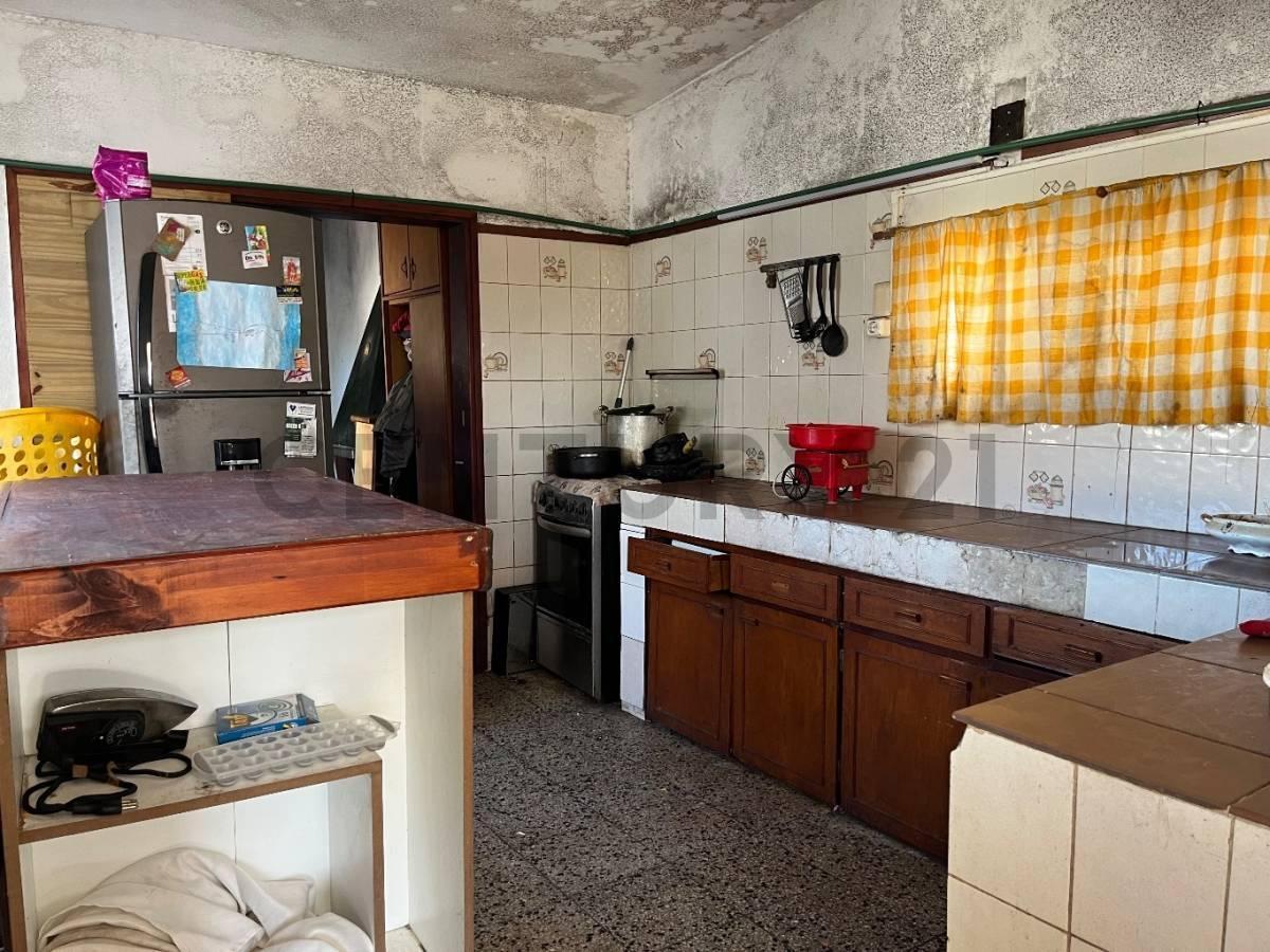 Venta casa esquina en MÉDANOS DE SOLYMAR 720m2, 3 cuadras de la Rambla