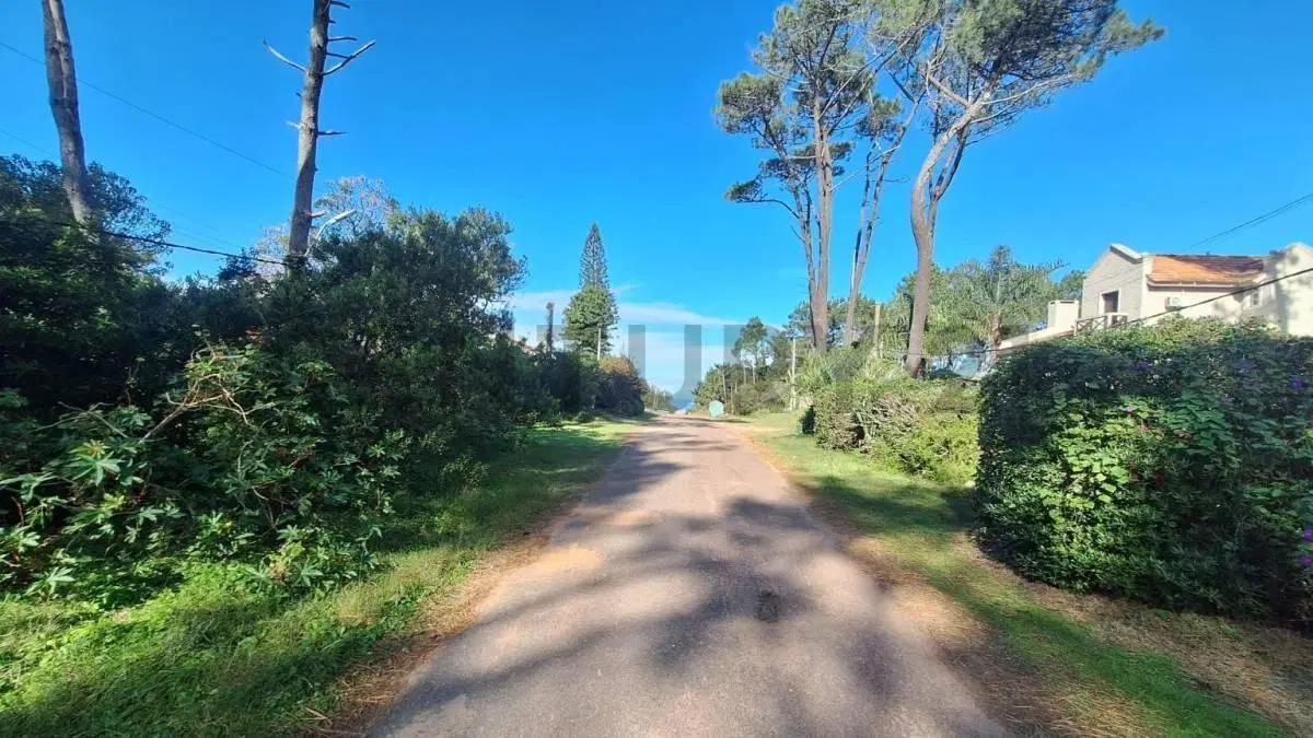 Venta Terreno Punta Ballena a 200Mts del Mar  zona en expansión USD 138.900 5