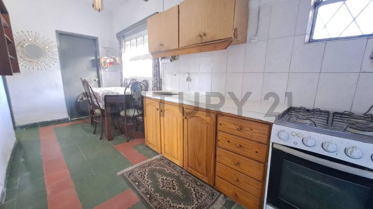 Foto de Venta|Casa prox Shopp y Centro|2dormitorios|cochera|parrillero|fondo|Las, imagen 3