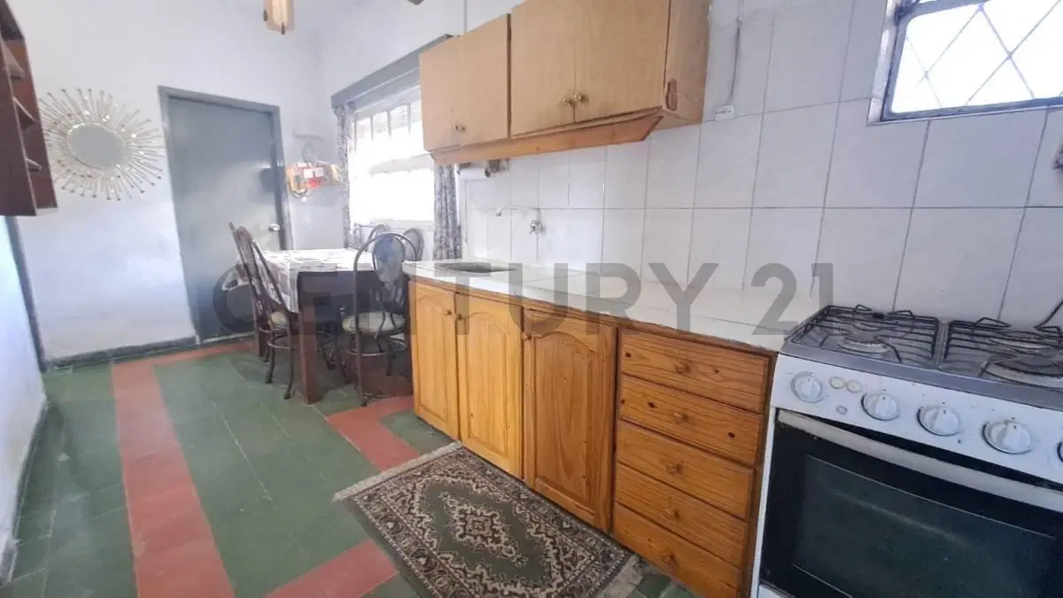 Venta-Casa a min del Shopp y Centro-2 dorm-cochera-parrillero-Las Piedras 3