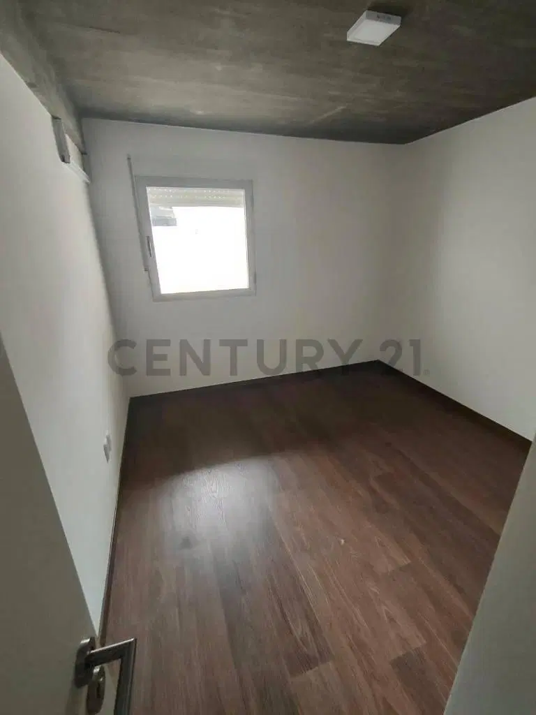VENTA APTO c/ TERRAZA Y PARRILLERO EXCLUSIVOS - POCITOS NUEVO/LA MONDIOLA 1