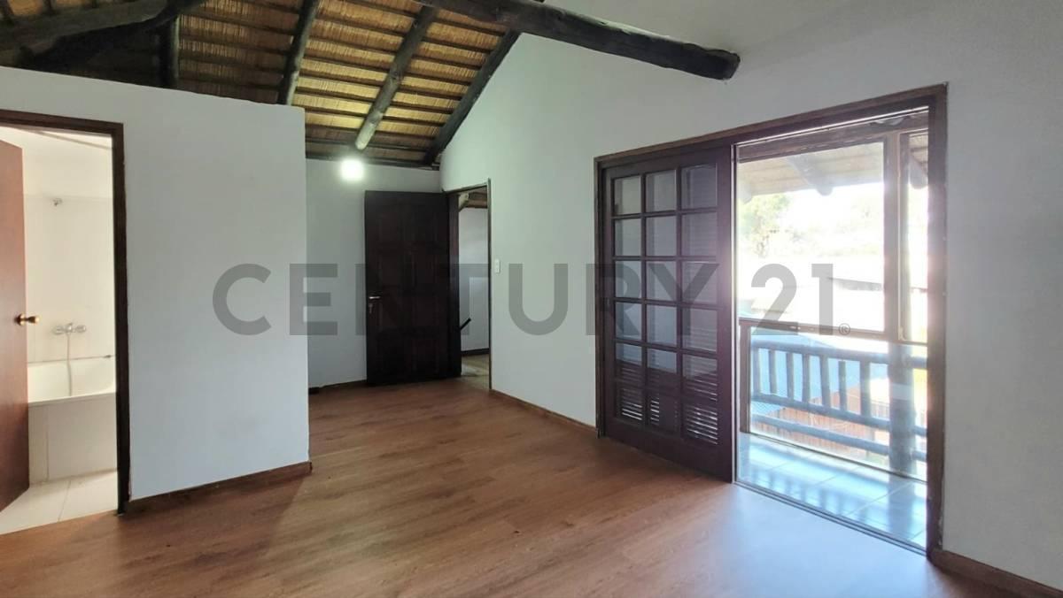 Foto de VENTA CASA FRENTE AL MAR 3 DORMITORIOS 4 BAÑOS PISCINA CON RENTA, imagen 4