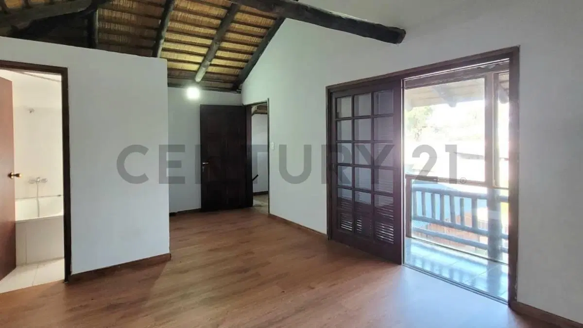 VENTA CASA FRENTE AL MAR 3 DORMITORIOS 3 BAÑOS PISCIINA 5