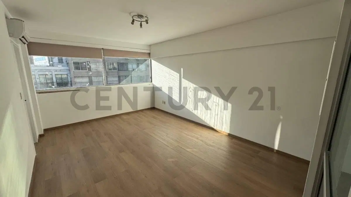 Alquiler 1 dormitorio, Reciclado super luminoso, Ciudad Vieja. 3