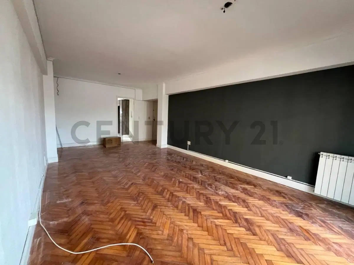 Alquiler Apartamento 3 Dormitorios | 2 baños | Reciclado | Piso Alto | Centro 3