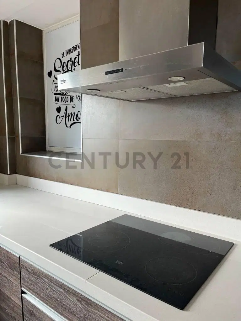 Alquiler Apartamento 3 Dormitorios | 2 baños | Reciclado | Piso Alto | Centro 2