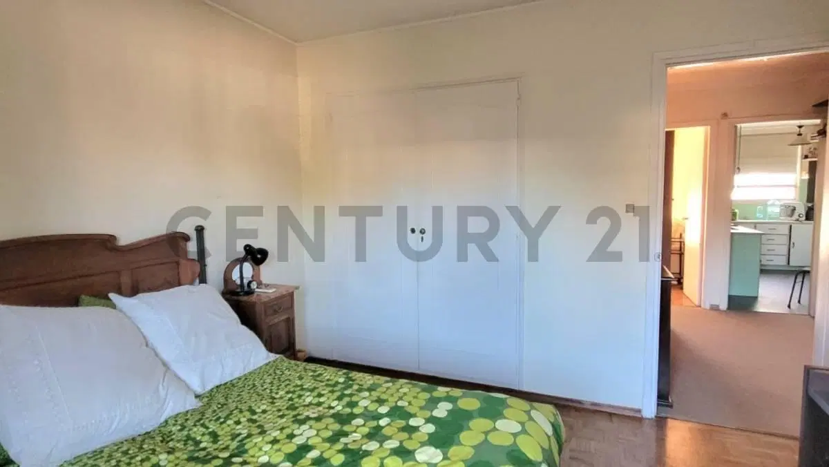 VENTA APARTAMENTO 3 DORMITORIOS POCITOS NUEVO AL FRENTE CON GARAJE 3