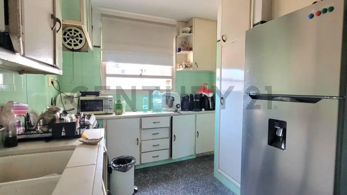 VENTA APARTAMENTO 3 DORMITORIOS POCITOS NUEVO AL FRENTE CON GARAJE 5