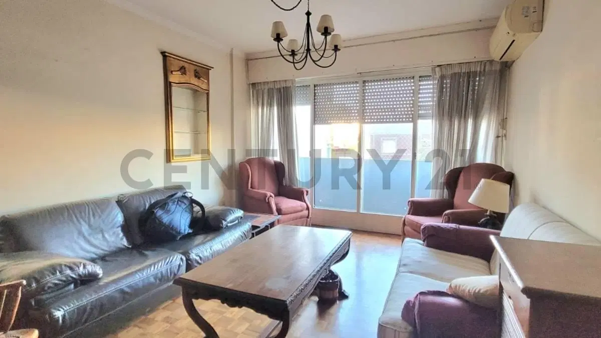 VENTA APARTAMENTO 3 DORMITORIOS POCITOS NUEVO AL FRENTE CON GARAJE 4