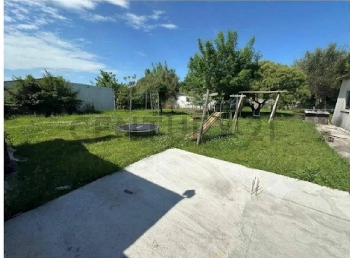 Venta casa en Barros Blancos, 590m2 . 2 dormitorios, cochera, parrillero 2