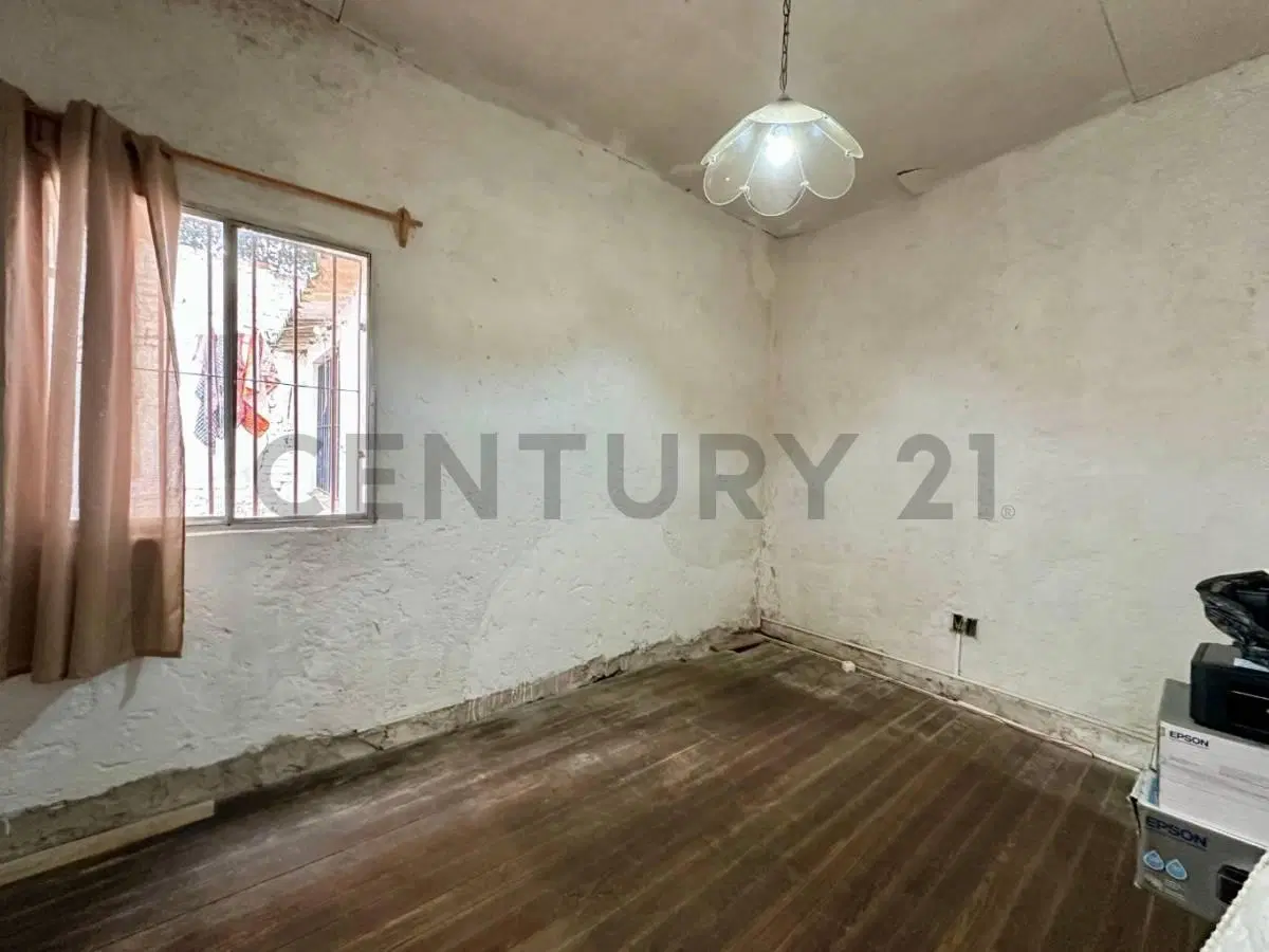 Venta casa La Comercial 3 dormitorios 1 baño 2 toiletes garage patios inversion 5