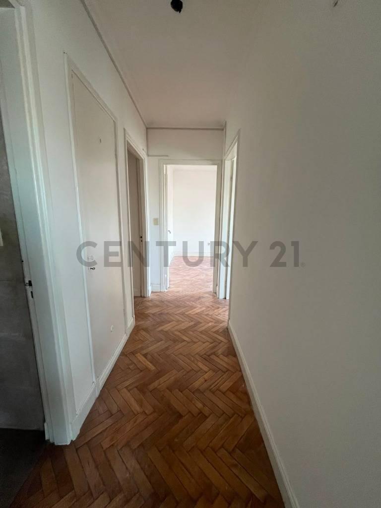 Foto de Venta Apartamento 3 Dormitorios | 2 baños | Reciclado | Piso Alto | Centro, imagen 4