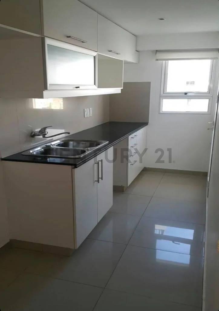 Foto de APARTAMENTO en Pocitos AL FRENTE con balcon / Nuevo / Con Placards, imagen 4