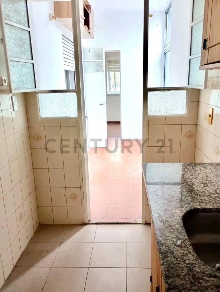 Foto de 3 dormitorios al frente, balcón y bajos GC,Parque Rodo, imagen 2