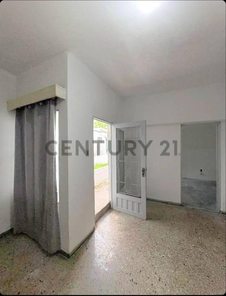 Foto de Alquiler Casa/Maroñas/1Dormitorio/Sin GastosComunes/Estufa Leña/Fondo, imagen 4