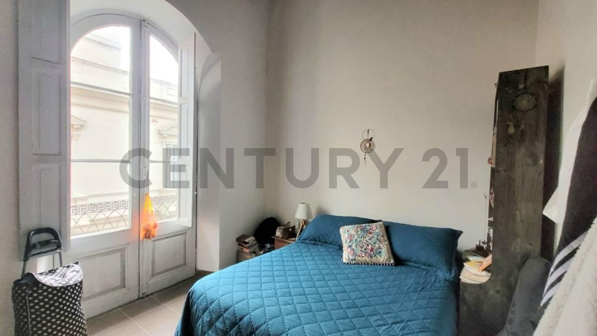 Foto de VENTA APARTAMENTO 2 DORMITORIOS CIUDAD VIEJA 1er PISO ESCALERA, imagen 1