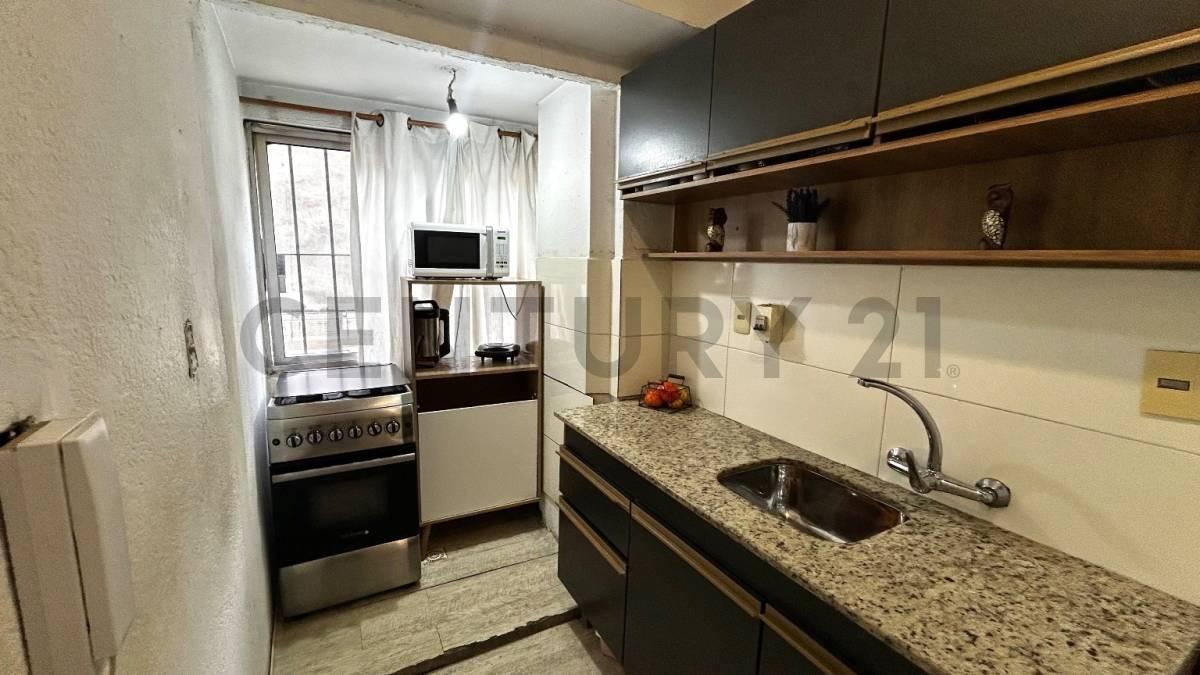Foto de Apartamento en venta/Cordón/Av.18 de Julio/50m2/2 Dormitorios/Balcón, imagen 1