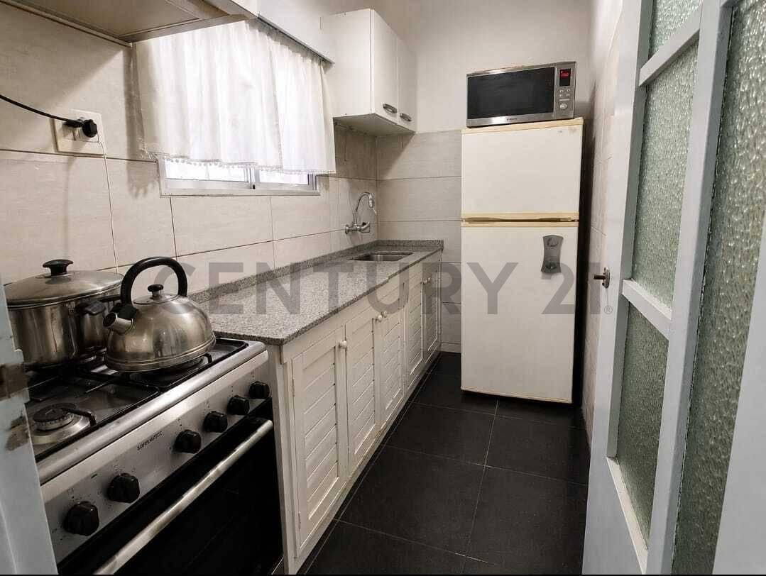 Foto de Venta inversión/vivenda/Permuta/1er piso x escalera/2dor/2cuadras, imagen 1