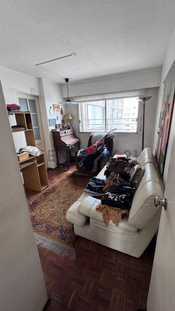 Foto de Apto PISO ENTERO a mts de Rambla de Punta Carretas + GARAGE c/ balcon, imagen 4