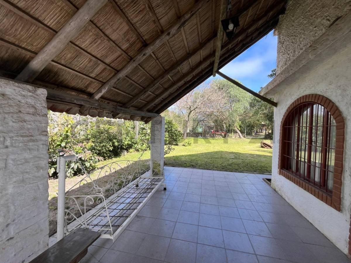 Foto de Casa en Lomas De Solymar 3 dor 2 baños a 600 mts del mar acep Banco, imagen 3