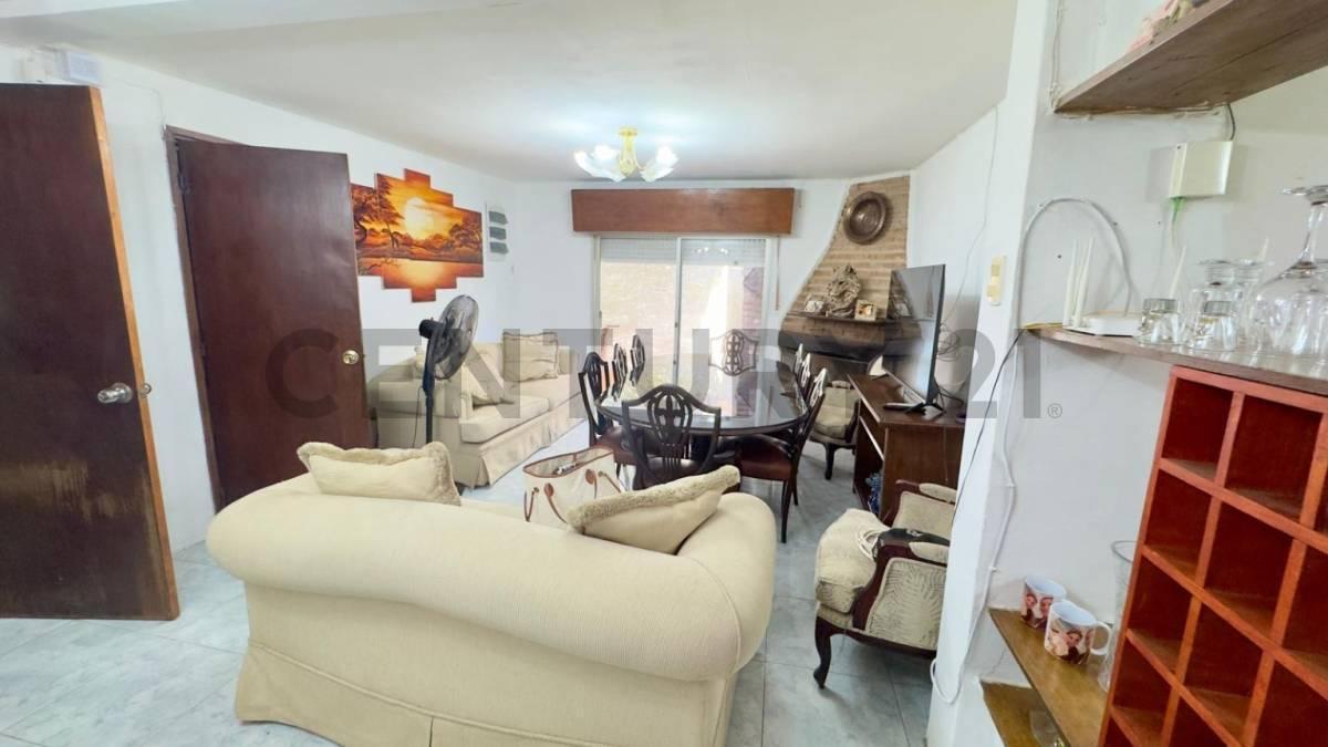 Foto de CASA EN VENTA, LA TEJA, IDEAL INVERSION, RENTABILIDAD 9,7% alquilada en, imagen 1