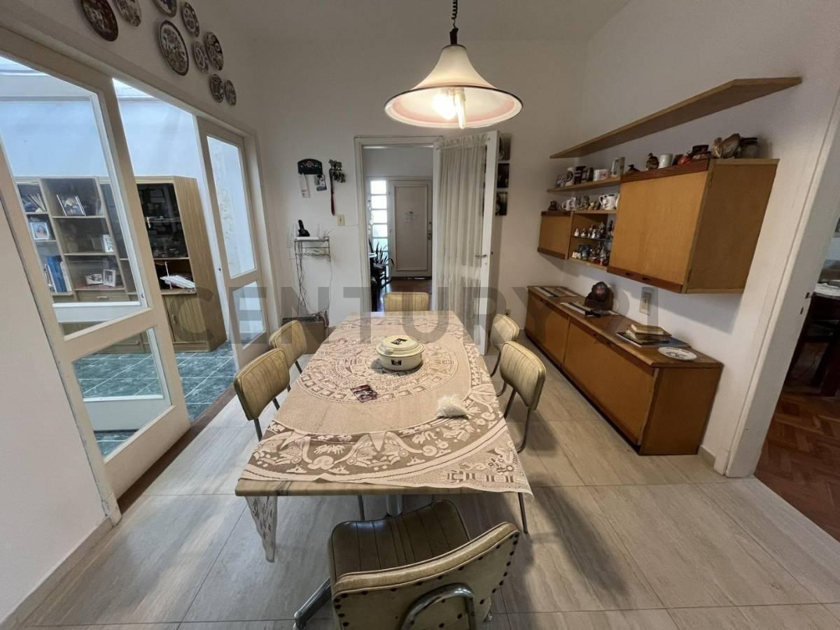 Foto de CASA amoblada con Vista al Rio- 4 Dormitorios, 2 cocheras, jardin, imagen 3