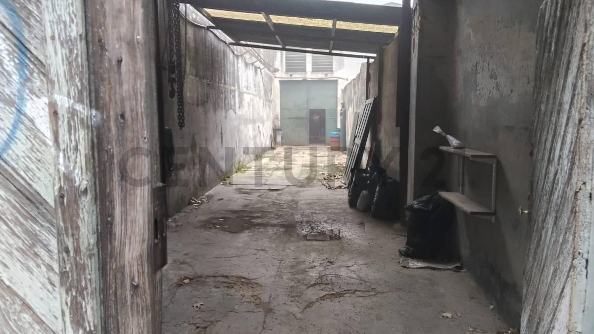 Foto de venta terreno galpon estacionamiento local comercial, depósito y, imagen 3