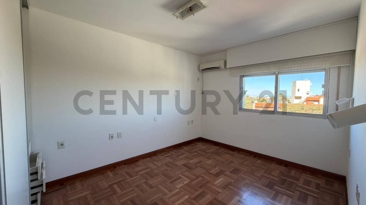 Foto de Alquiler apartamento en Parque Batlle: 3 dormitorios |cocina definida |, imagen 1